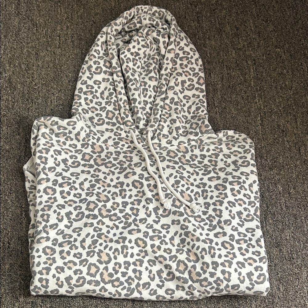 American Eagle Outfitters Cream Leopard Print Hoodie